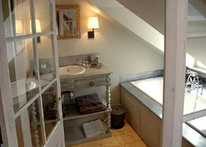 Au Grey D'honfleur 3* הונפלר